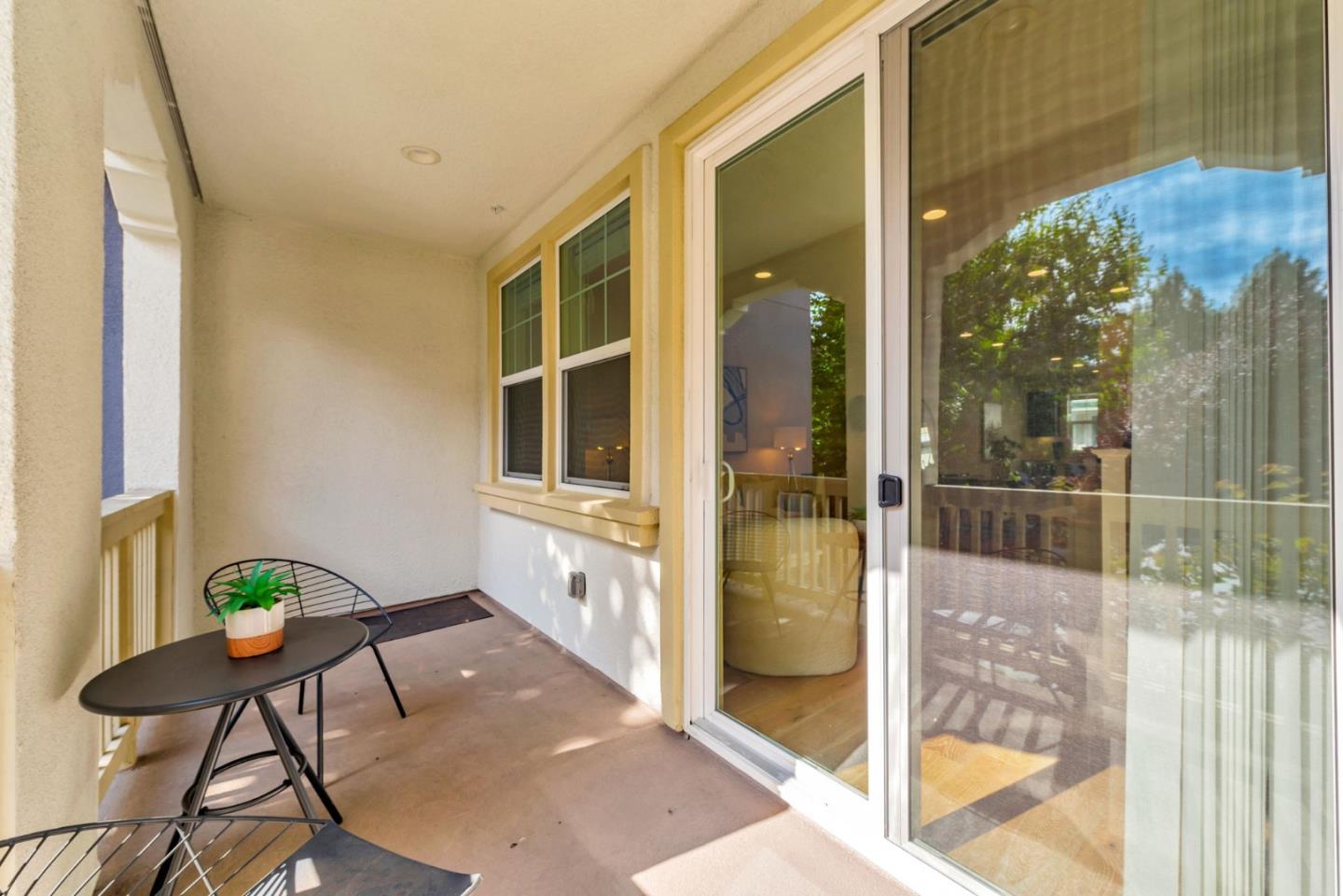 Detail Gallery Image 17 of 38 For 134 Maidenhair Ter, Sunnyvale,  CA 94086 - 2 Beds | 2/1 Baths