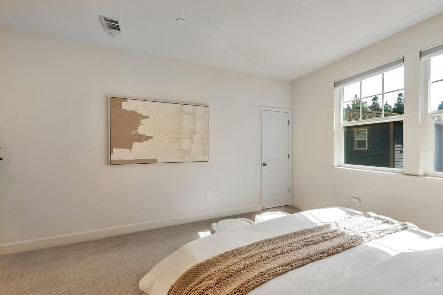 Detail Gallery Image 24 of 38 For 134 Maidenhair Ter, Sunnyvale,  CA 94086 - 2 Beds | 2/1 Baths