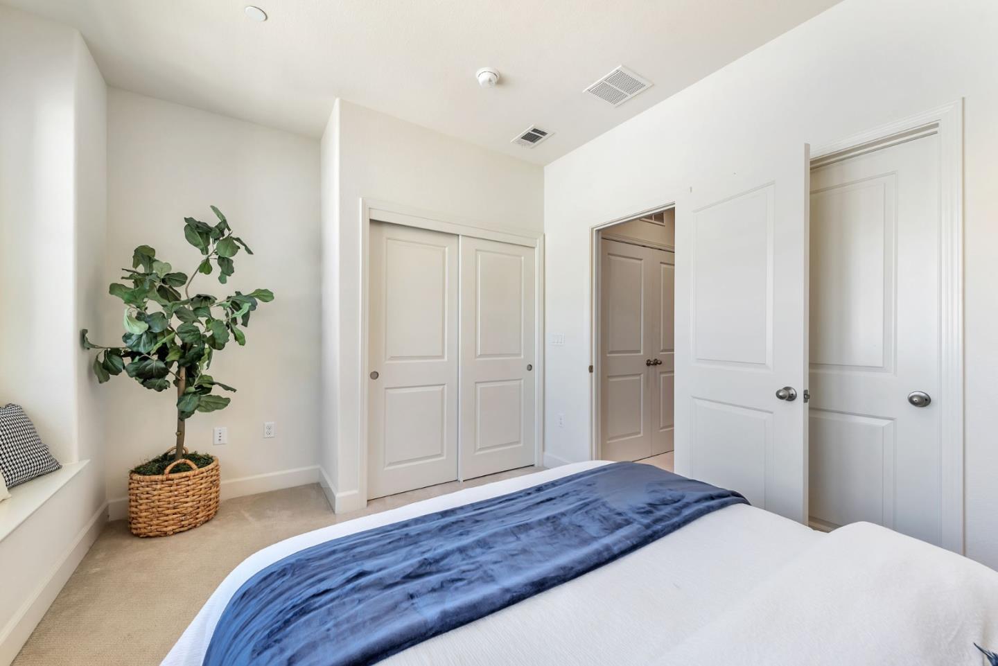 Detail Gallery Image 27 of 38 For 134 Maidenhair Ter, Sunnyvale,  CA 94086 - 2 Beds | 2/1 Baths