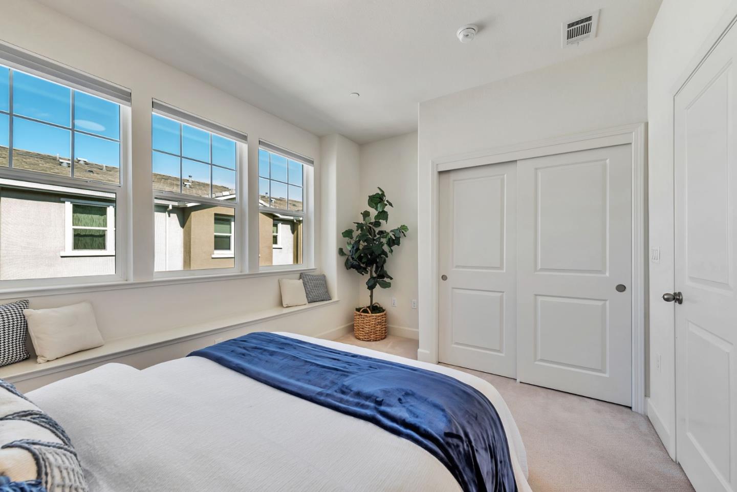 Detail Gallery Image 28 of 38 For 134 Maidenhair Ter, Sunnyvale,  CA 94086 - 2 Beds | 2/1 Baths