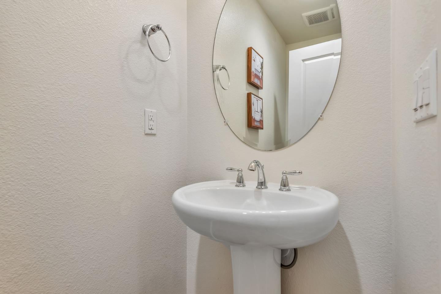 Detail Gallery Image 29 of 38 For 134 Maidenhair Ter, Sunnyvale,  CA 94086 - 2 Beds | 2/1 Baths