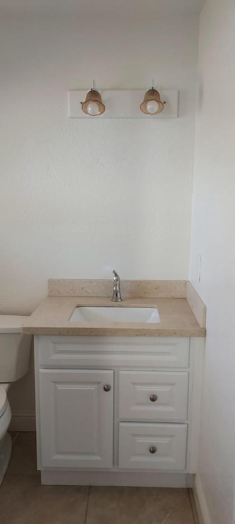 Detail Gallery Image 12 of 15 For 6944 Mirador Way, Sacramento,  CA 95828 - 3 Beds | 1/1 Baths