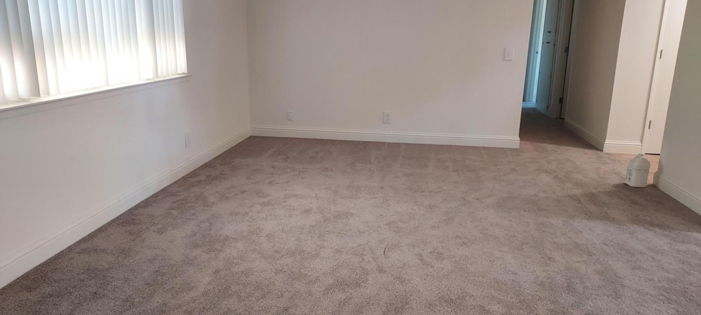 Detail Gallery Image 3 of 15 For 6944 Mirador Way, Sacramento,  CA 95828 - 3 Beds | 1/1 Baths