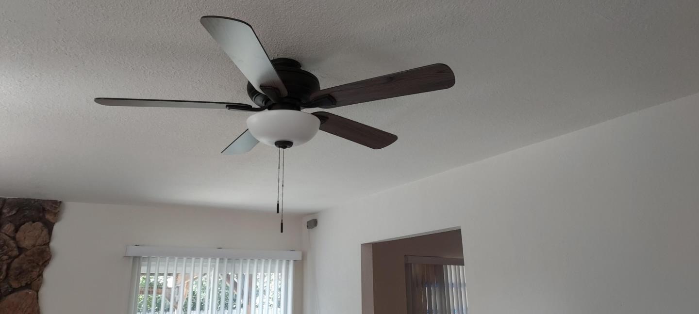 Detail Gallery Image 7 of 15 For 6944 Mirador Way, Sacramento,  CA 95828 - 3 Beds | 1/1 Baths