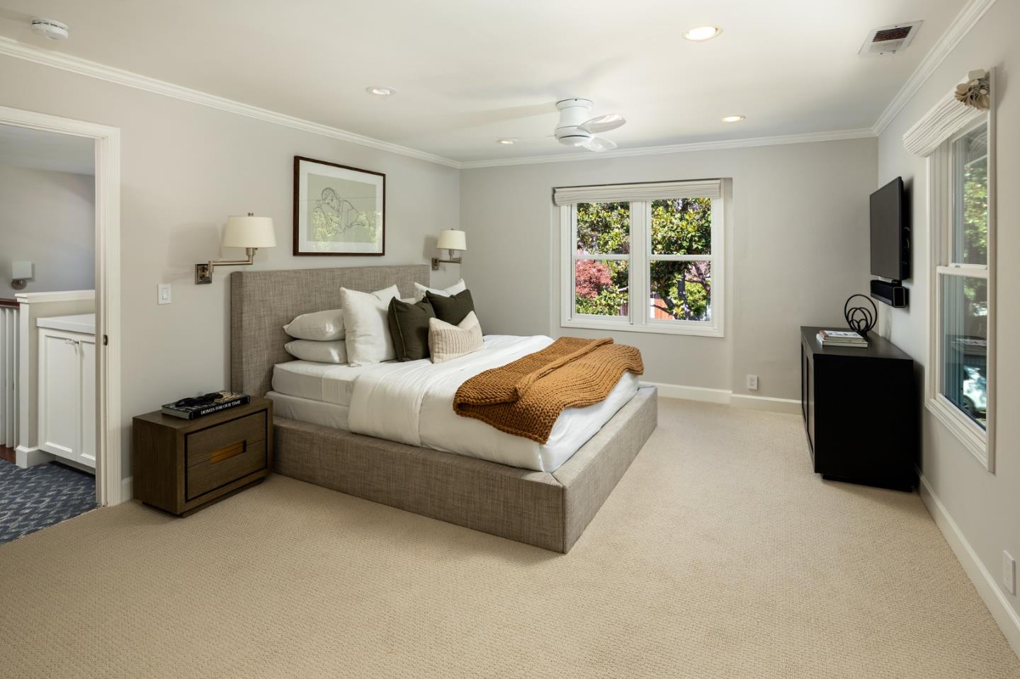 Detail Gallery Image 7 of 13 For 1632 Mariposa Ave, Palo Alto,  CA 94306 - 4 Beds | 2/1 Baths