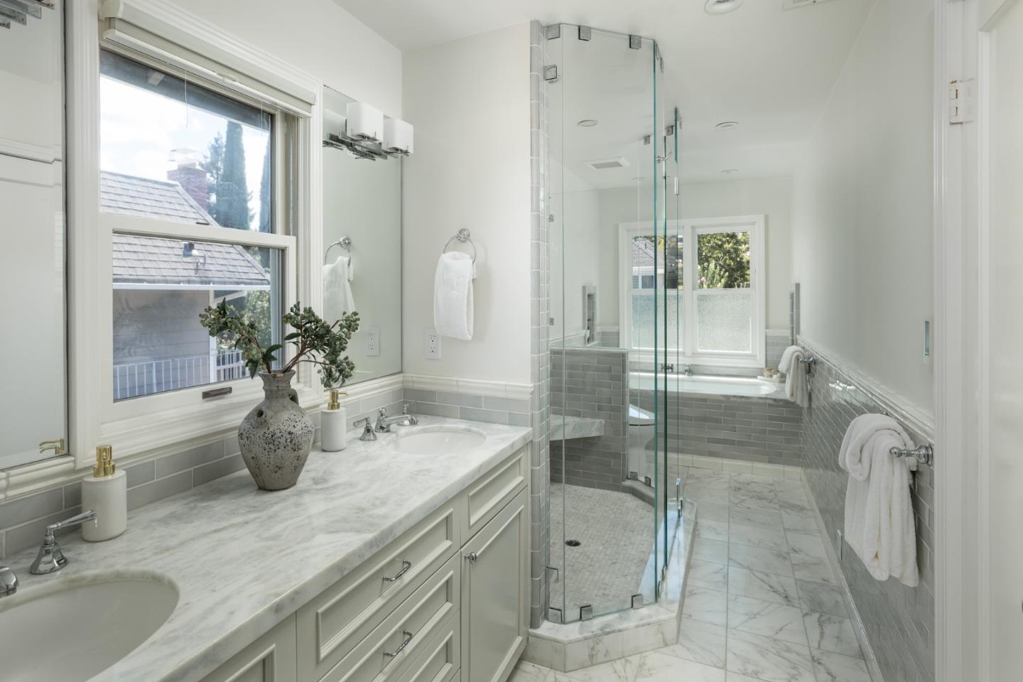 Detail Gallery Image 8 of 13 For 1632 Mariposa Ave, Palo Alto,  CA 94306 - 4 Beds | 2/1 Baths