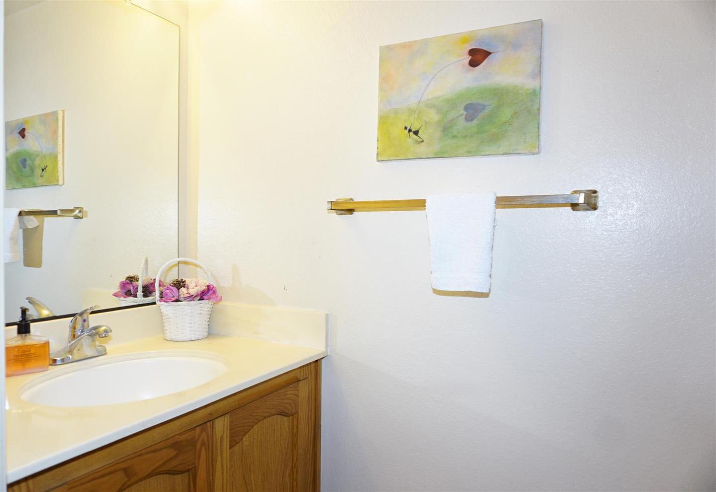Detail Gallery Image 15 of 36 For 4733 Lago Vista Cir, San Jose,  CA 95129 - 3 Beds | 2/1 Baths