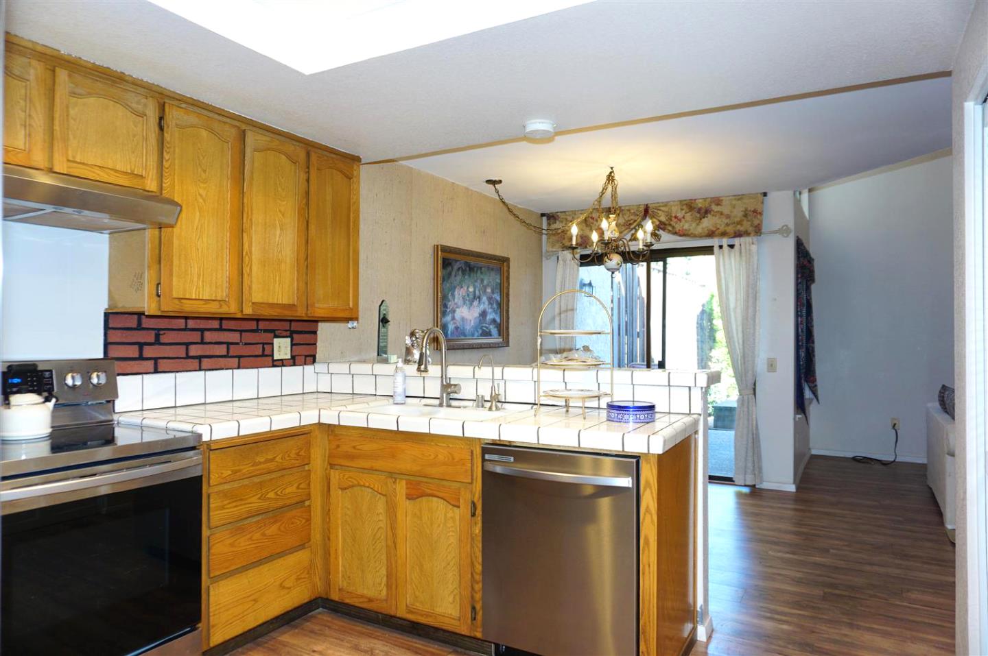 Detail Gallery Image 8 of 36 For 4733 Lago Vista Cir, San Jose,  CA 95129 - 3 Beds | 2/1 Baths