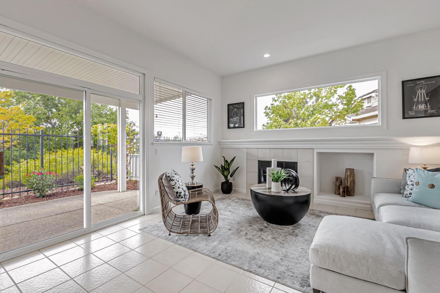 Detail Gallery Image 14 of 60 For 2051 Folle Blanche Dr, San Jose,  CA 95135 - 3 Beds | 3 Baths