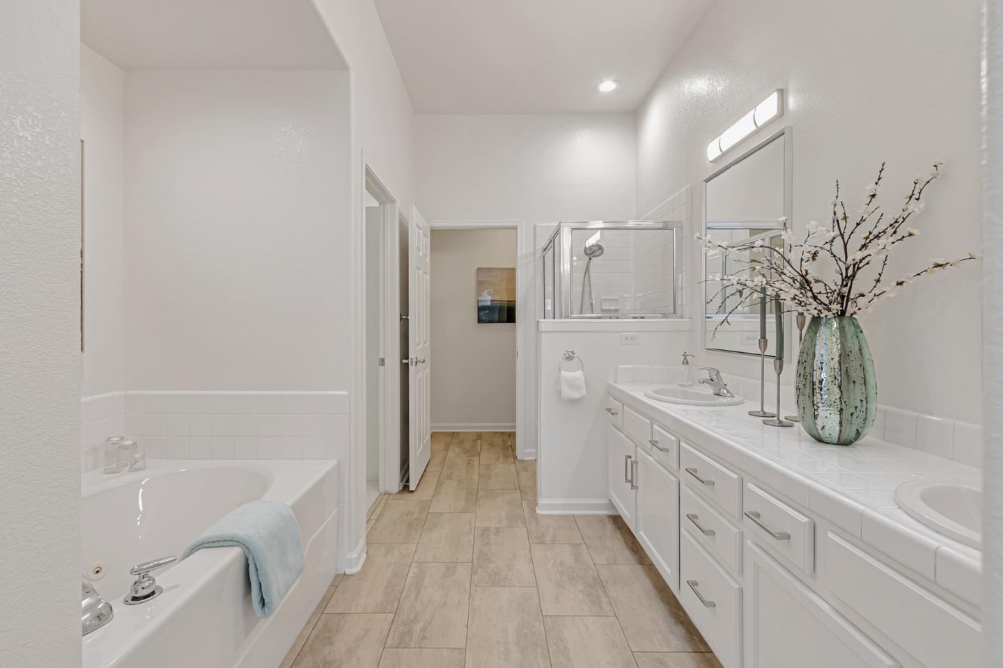 Detail Gallery Image 32 of 60 For 2051 Folle Blanche Dr, San Jose,  CA 95135 - 3 Beds | 3 Baths