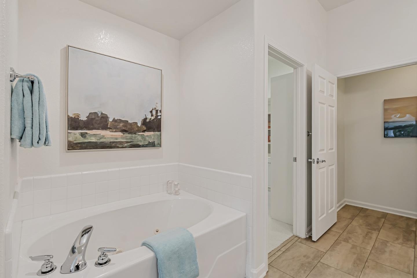 Detail Gallery Image 34 of 60 For 2051 Folle Blanche Dr, San Jose,  CA 95135 - 3 Beds | 3 Baths