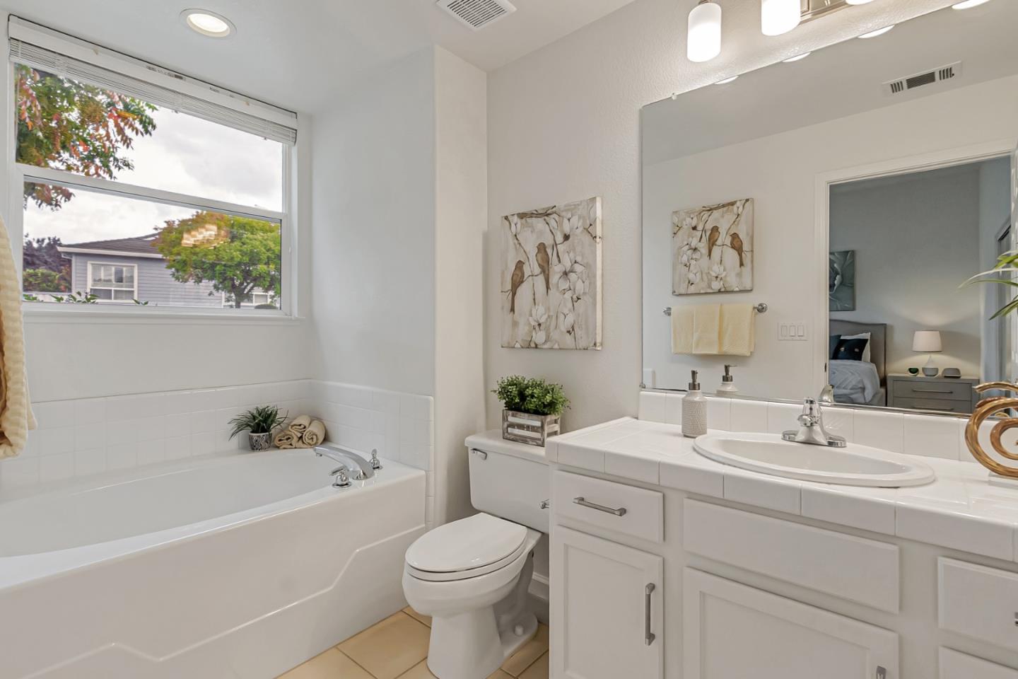 Detail Gallery Image 36 of 60 For 2051 Folle Blanche Dr, San Jose,  CA 95135 - 3 Beds | 3 Baths