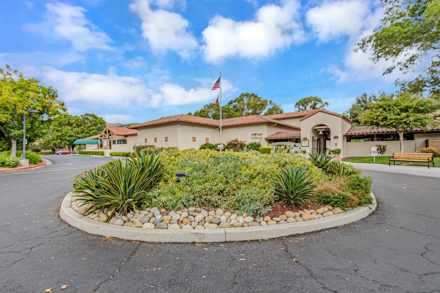 Detail Gallery Image 57 of 60 For 2051 Folle Blanche Dr, San Jose,  CA 95135 - 3 Beds | 3 Baths