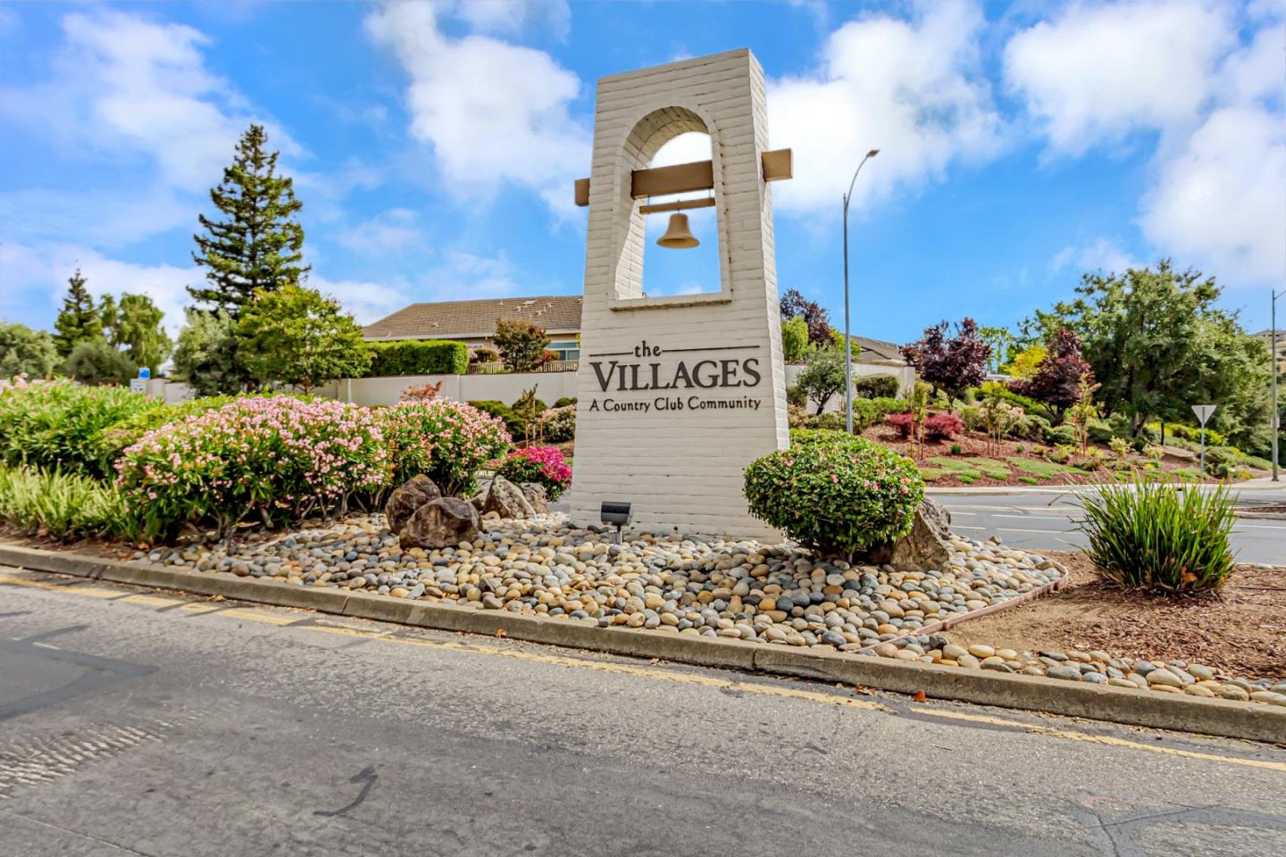 Detail Gallery Image 60 of 60 For 2051 Folle Blanche Dr, San Jose,  CA 95135 - 3 Beds | 3 Baths