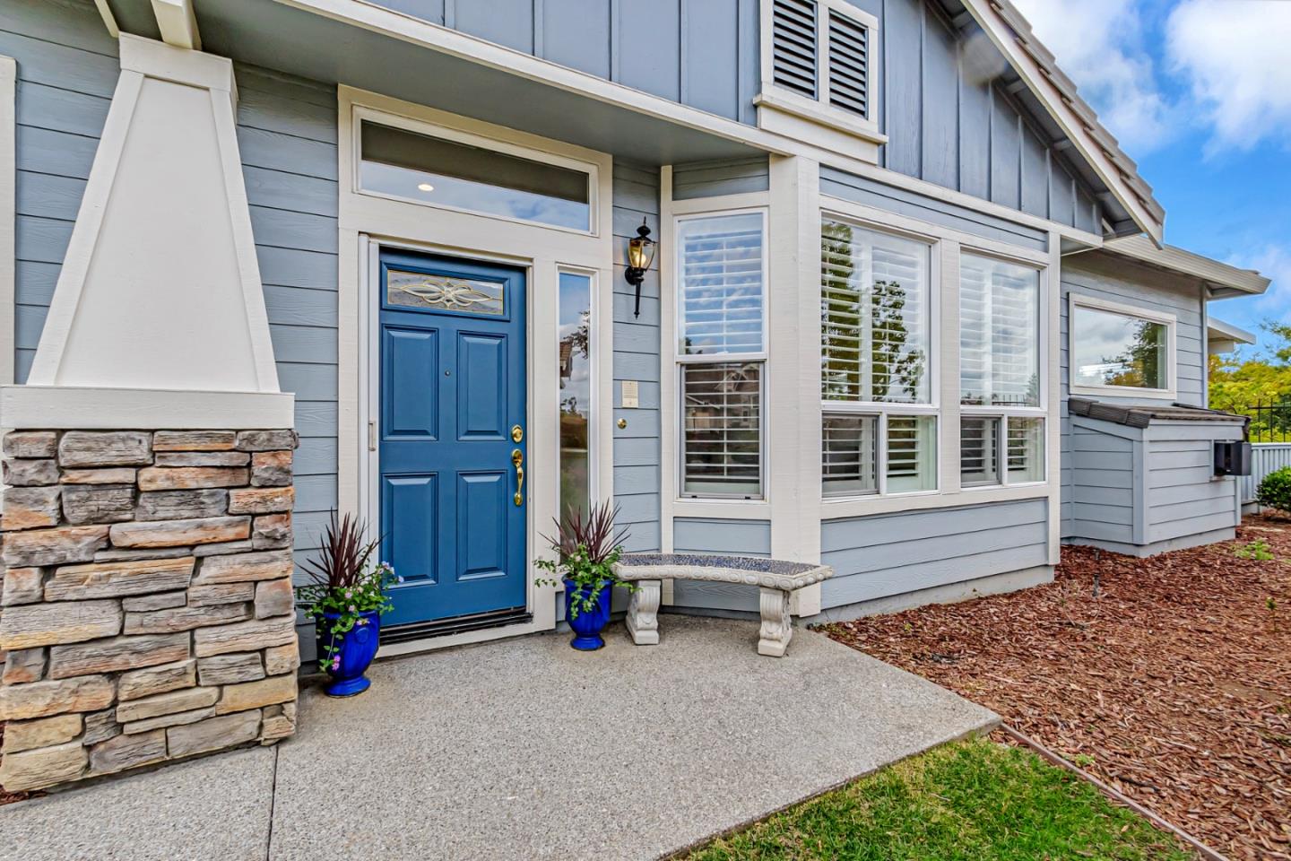 Detail Gallery Image 8 of 60 For 2051 Folle Blanche Dr, San Jose,  CA 95135 - 3 Beds | 3 Baths