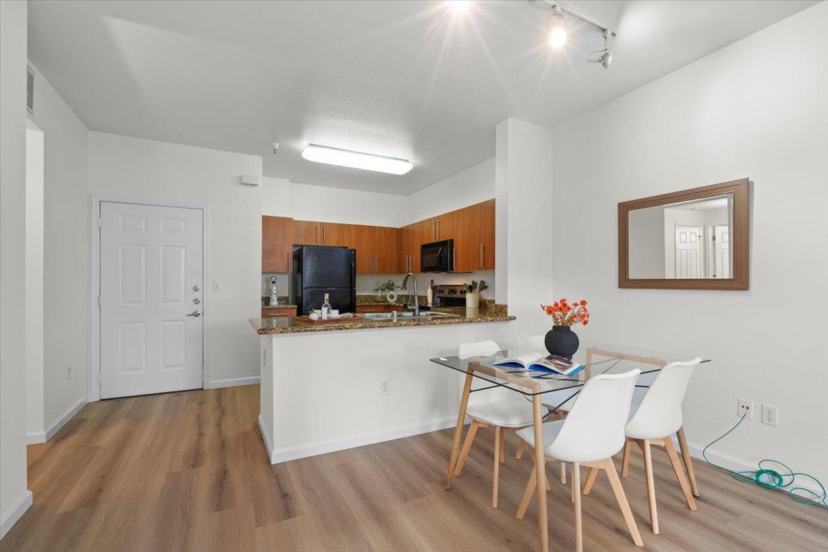 Detail Gallery Image 8 of 25 For 1060 S 3rd St #179,  San Jose,  CA 95112 - 1 Beds | 1 Baths