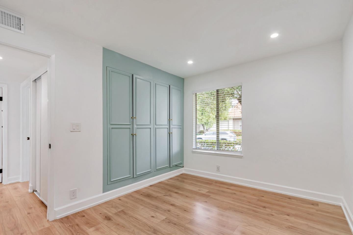 Detail Gallery Image 16 of 47 For 8064 Park Villa Cir, Cupertino,  CA 95014 - 3 Beds | 2 Baths