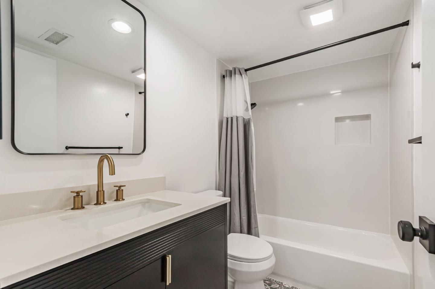 Detail Gallery Image 18 of 47 For 8064 Park Villa Cir, Cupertino,  CA 95014 - 3 Beds | 2 Baths
