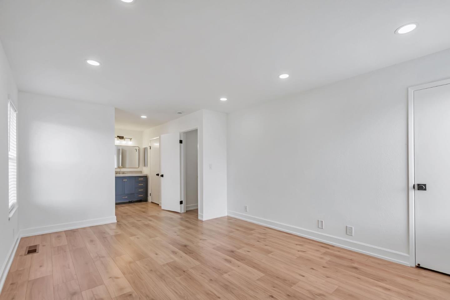 Detail Gallery Image 21 of 47 For 8064 Park Villa Cir, Cupertino,  CA 95014 - 3 Beds | 2 Baths