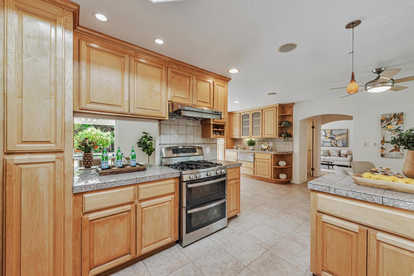 Detail Gallery Image 11 of 49 For 12035 Brookglen Dr, Saratoga,  CA 95070 - 5 Beds | 3/1 Baths
