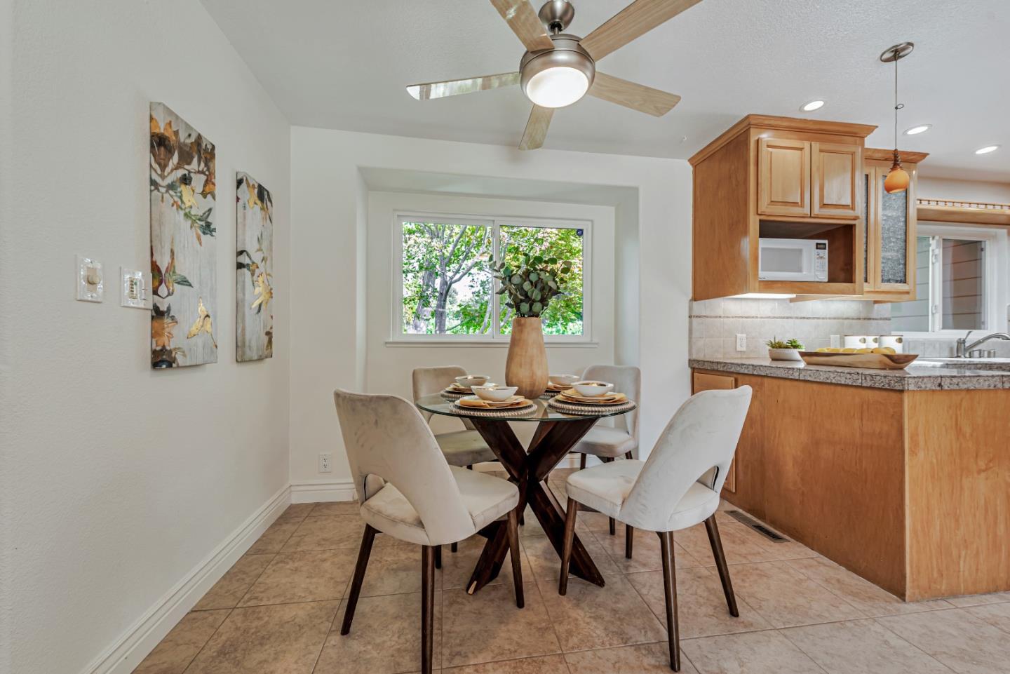 Detail Gallery Image 15 of 49 For 12035 Brookglen Dr, Saratoga,  CA 95070 - 5 Beds | 3/1 Baths