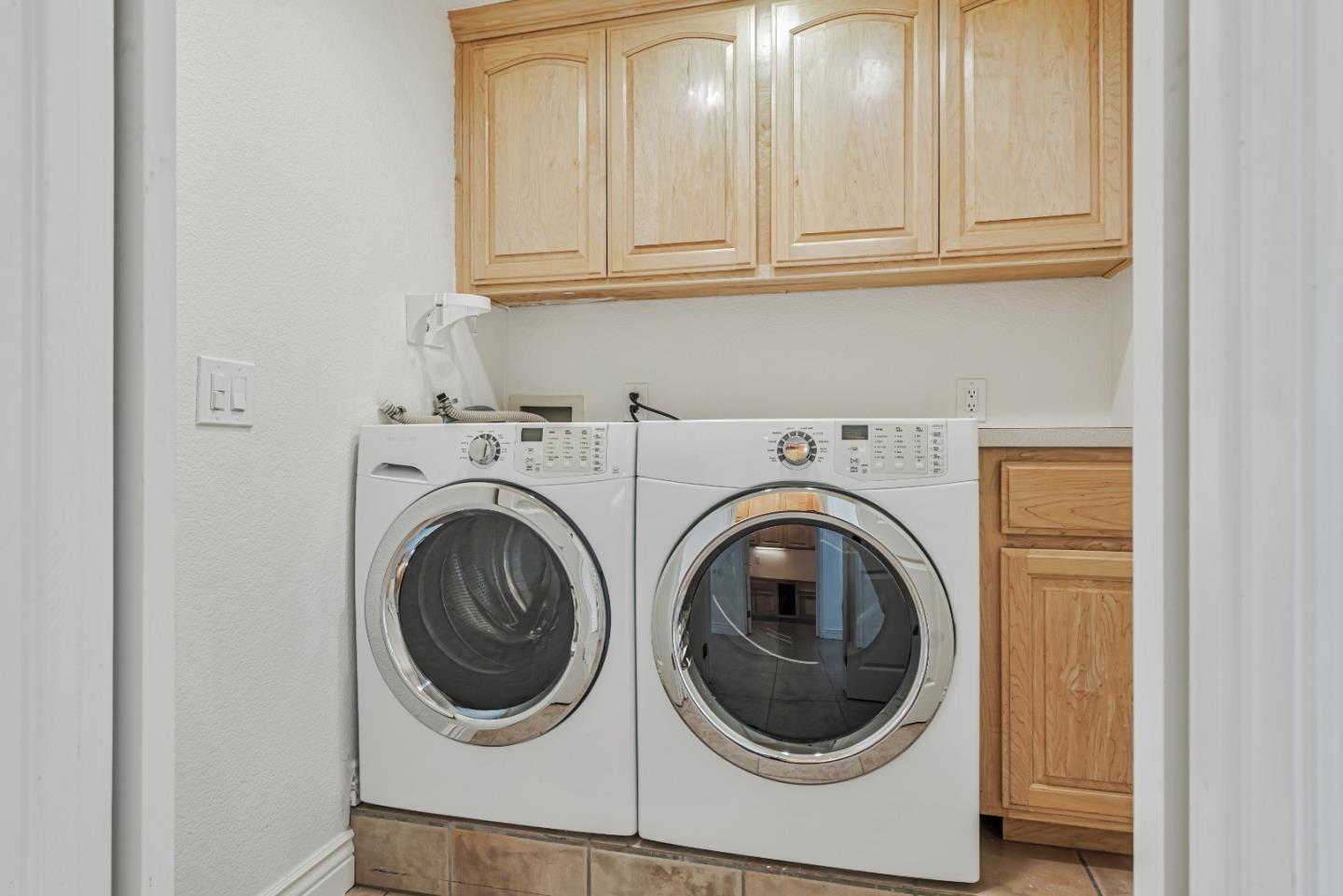 Detail Gallery Image 37 of 49 For 12035 Brookglen Dr, Saratoga,  CA 95070 - 5 Beds | 3/1 Baths