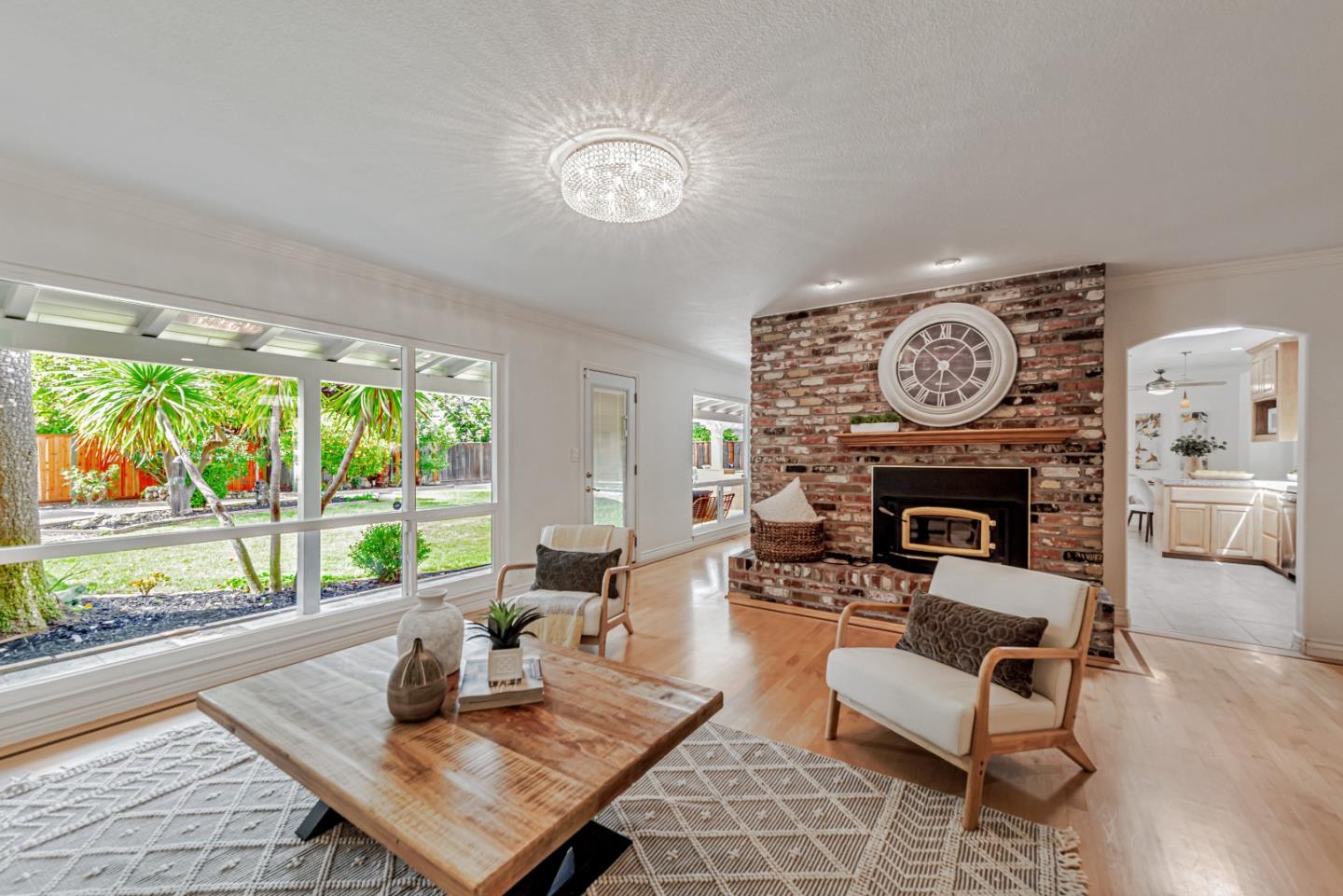 Detail Gallery Image 5 of 49 For 12035 Brookglen Dr, Saratoga,  CA 95070 - 5 Beds | 3/1 Baths