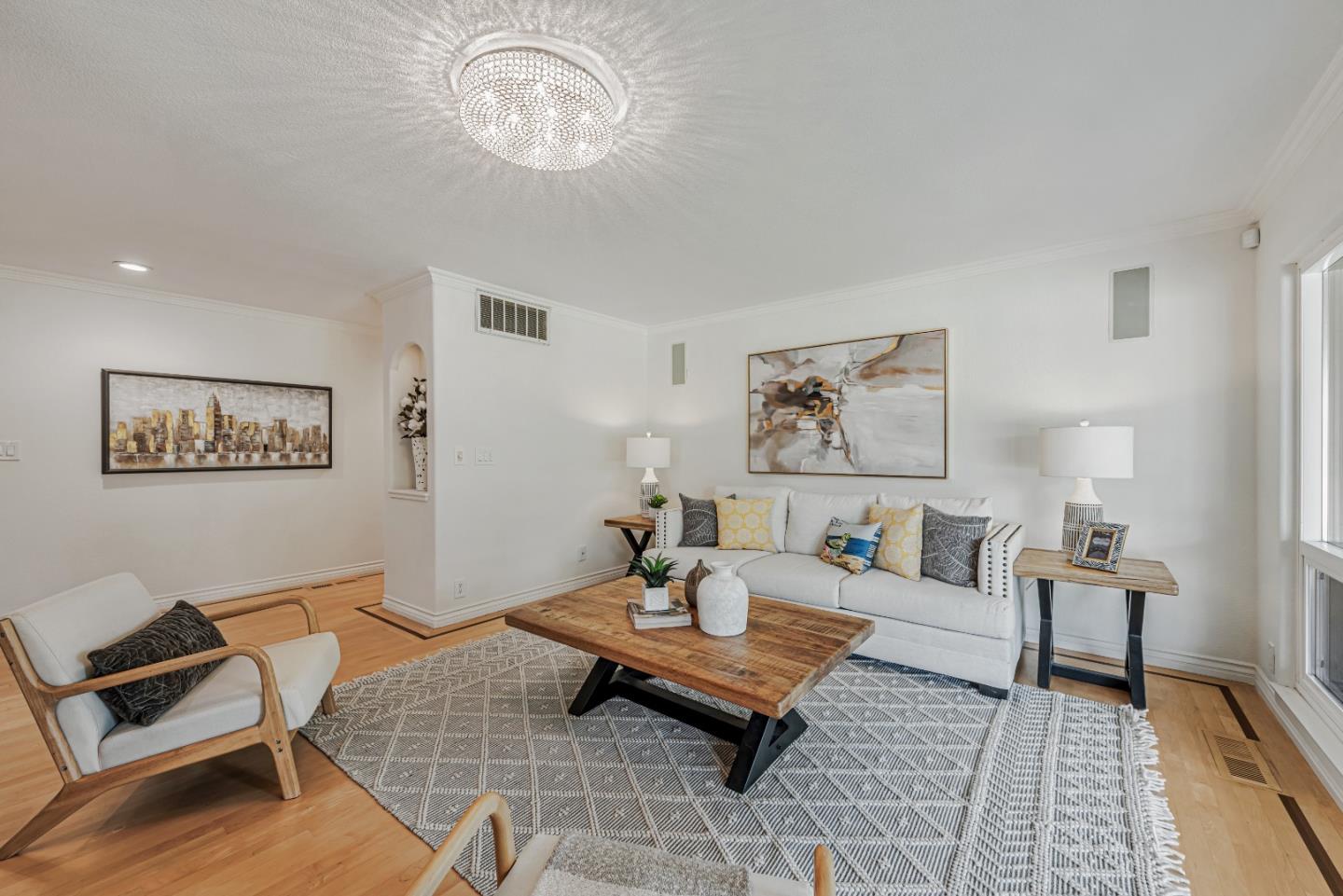 Detail Gallery Image 6 of 49 For 12035 Brookglen Dr, Saratoga,  CA 95070 - 5 Beds | 3/1 Baths