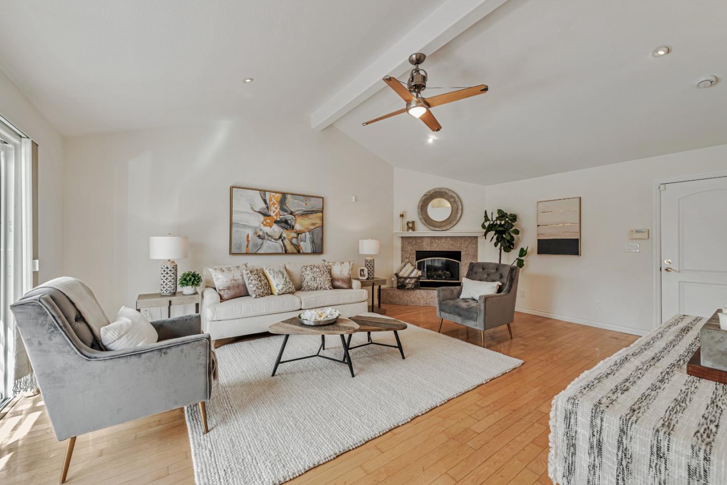 Detail Gallery Image 8 of 49 For 12035 Brookglen Dr, Saratoga,  CA 95070 - 5 Beds | 3/1 Baths