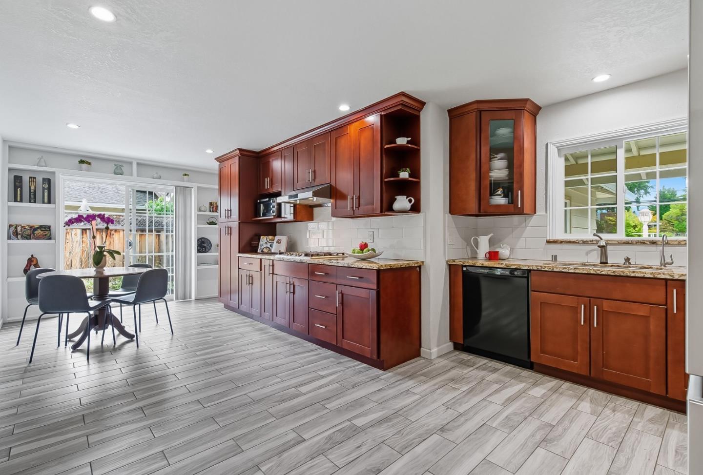 Detail Gallery Image 16 of 44 For 5187 Doyle Rd, San Jose,  CA 95129 - 3 Beds | 2 Baths