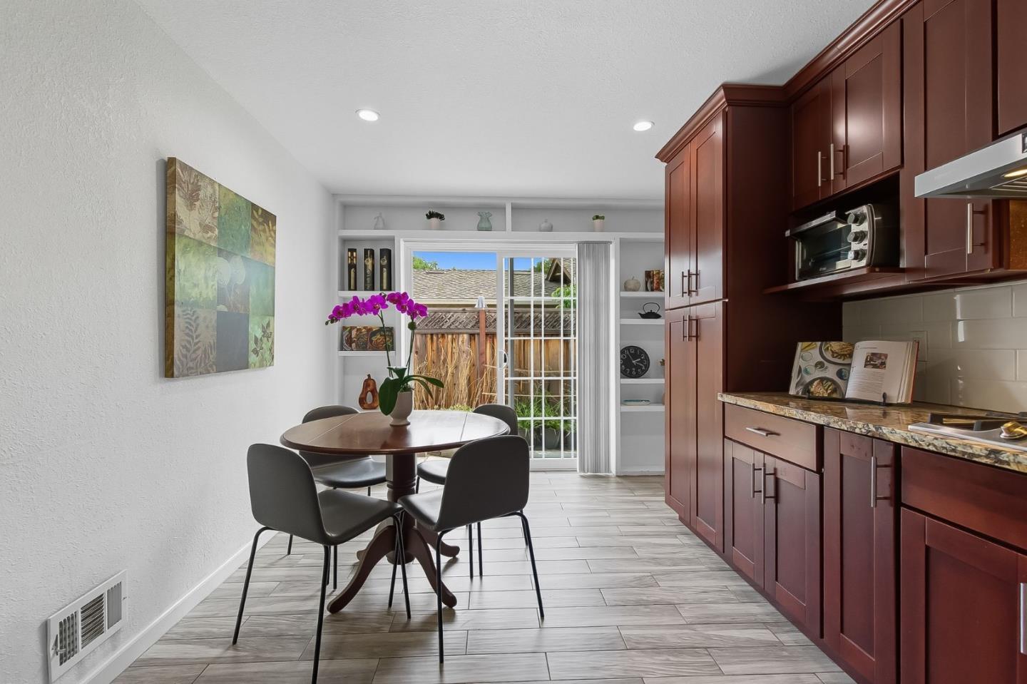 Detail Gallery Image 19 of 44 For 5187 Doyle Rd, San Jose,  CA 95129 - 3 Beds | 2 Baths