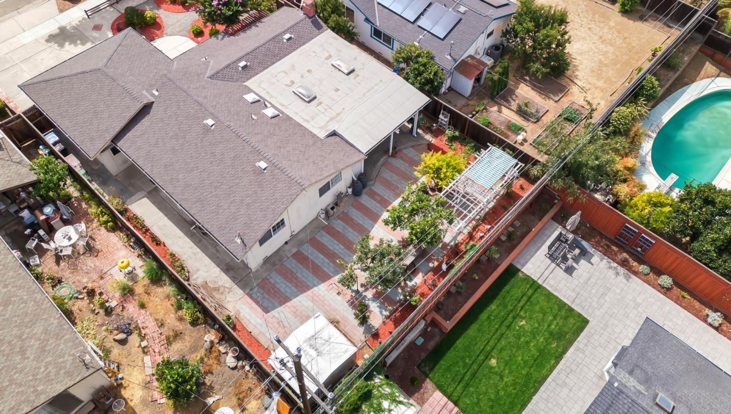 Detail Gallery Image 36 of 44 For 5187 Doyle Rd, San Jose,  CA 95129 - 3 Beds | 2 Baths