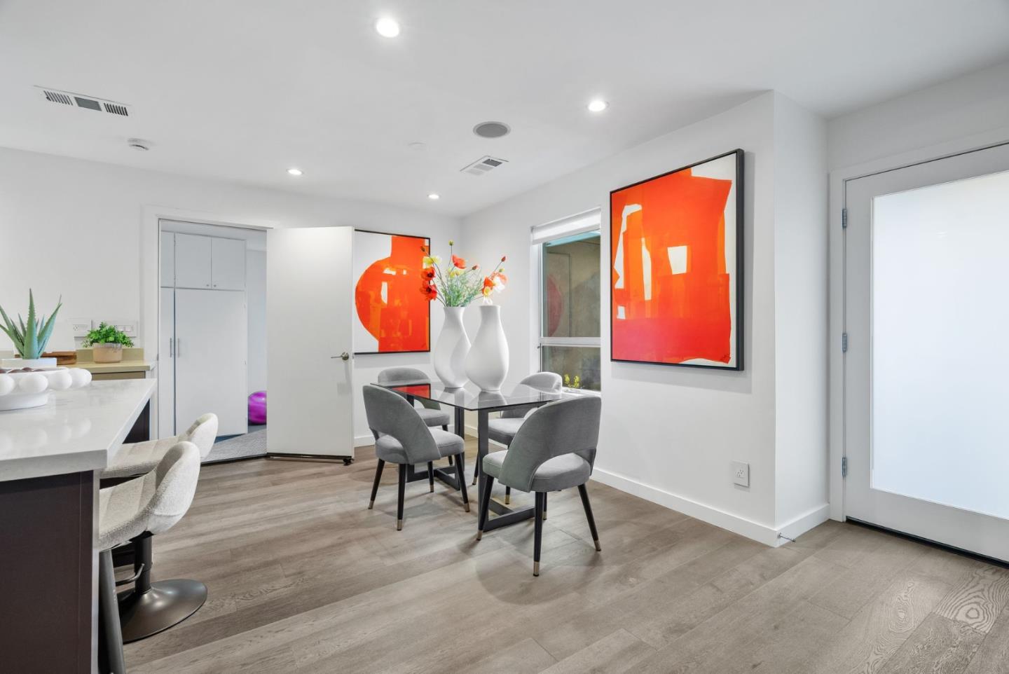 Detail Gallery Image 11 of 43 For 645 Maybell Ave a,  Palo Alto,  CA 94306 - 3 Beds | 2 Baths