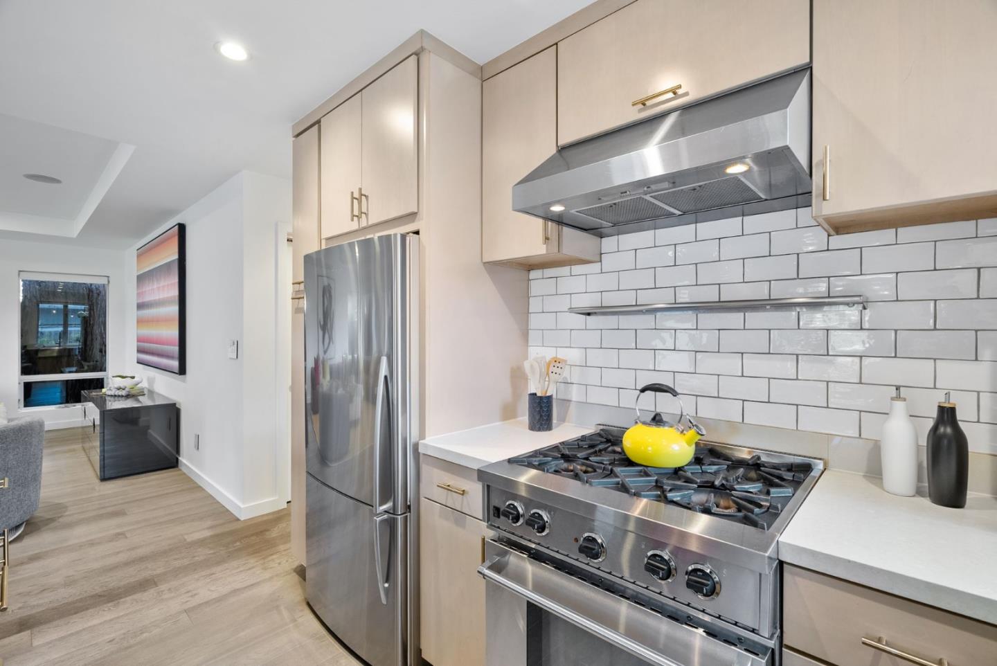 Detail Gallery Image 18 of 43 For 645 Maybell Ave a,  Palo Alto,  CA 94306 - 3 Beds | 2 Baths