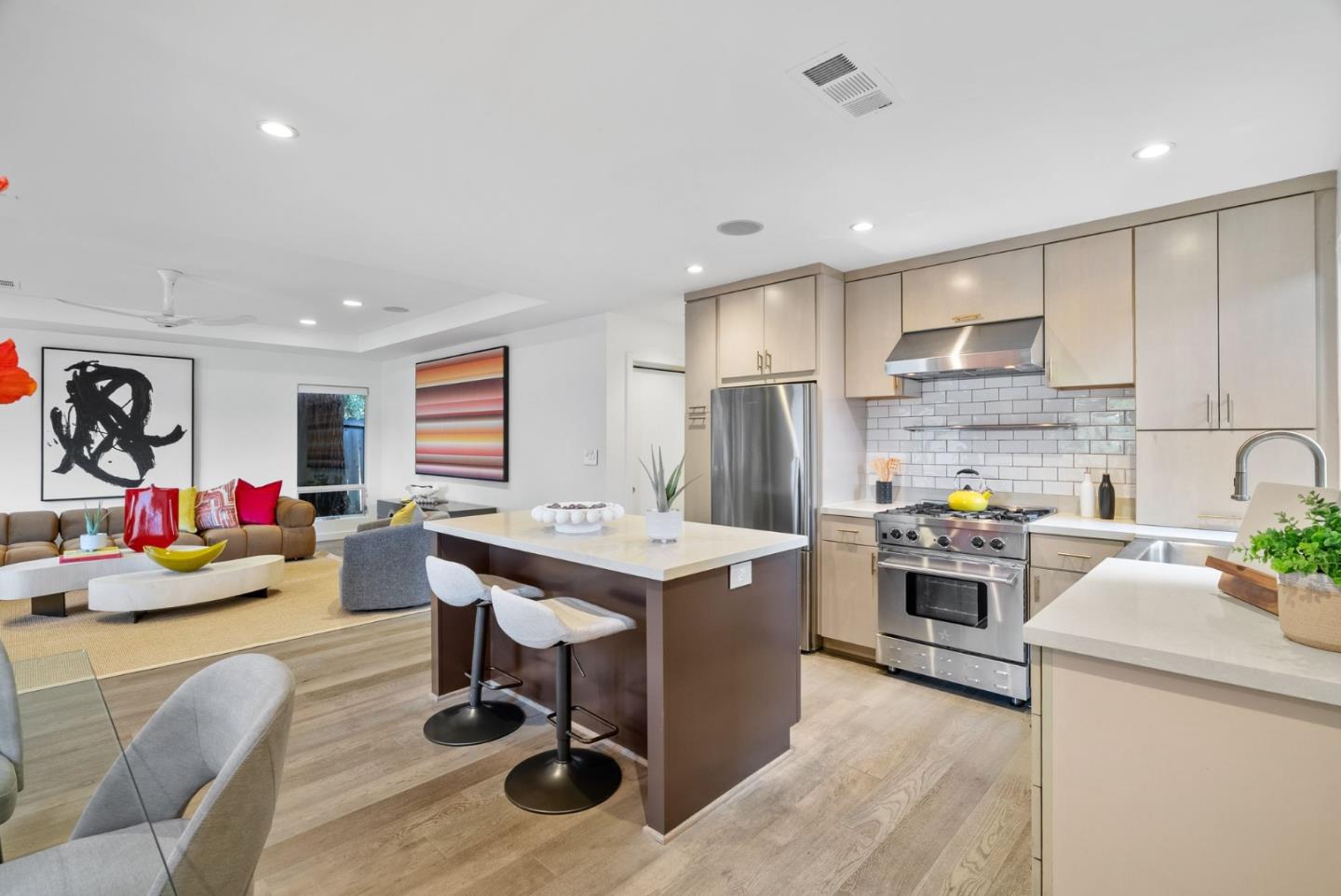 Detail Gallery Image 19 of 43 For 645 Maybell Ave a,  Palo Alto,  CA 94306 - 3 Beds | 2 Baths