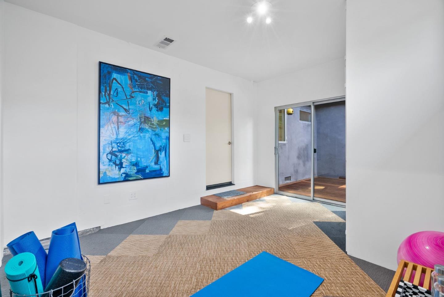 Detail Gallery Image 23 of 43 For 645 Maybell Ave a,  Palo Alto,  CA 94306 - 3 Beds | 2 Baths