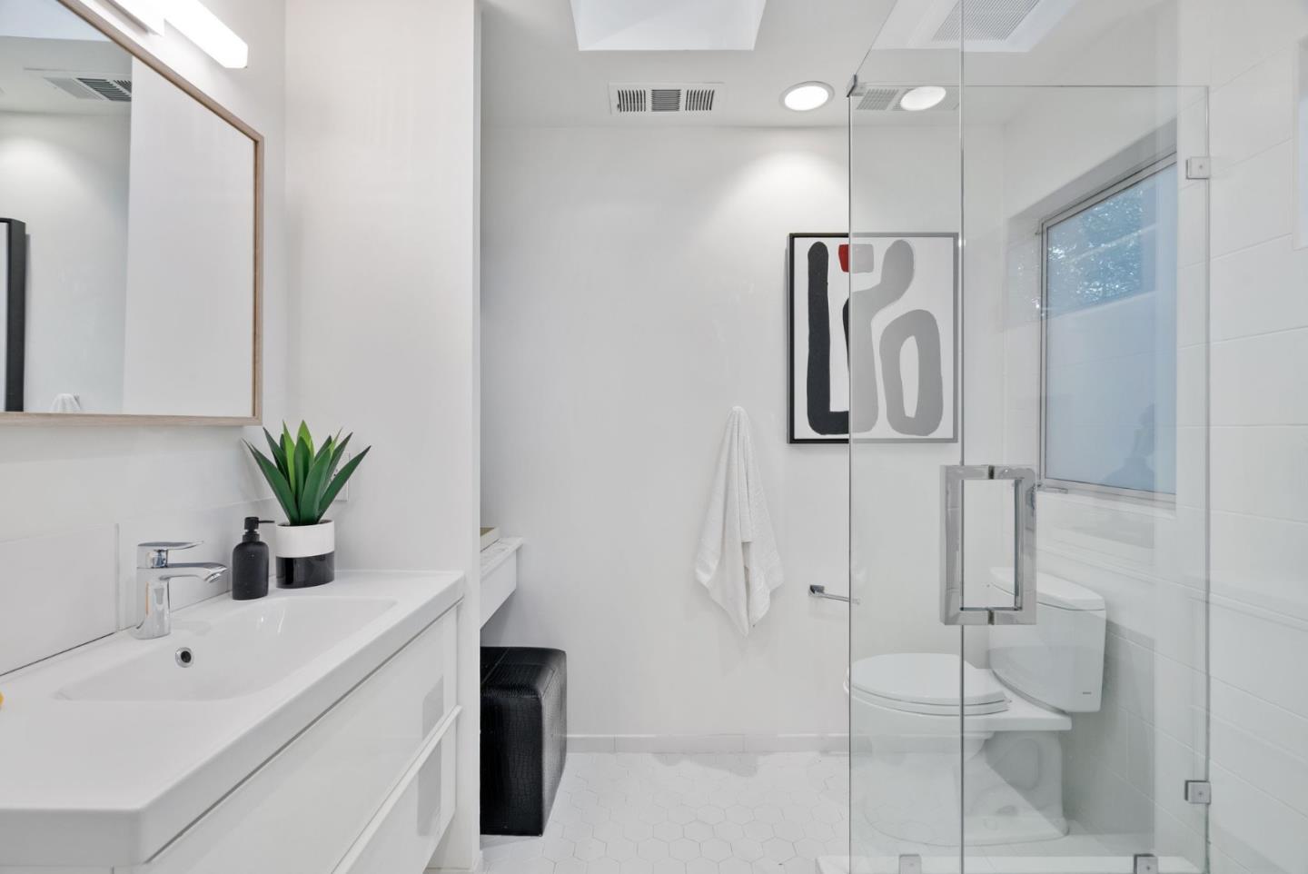 Detail Gallery Image 33 of 43 For 645 Maybell Ave a,  Palo Alto,  CA 94306 - 3 Beds | 2 Baths