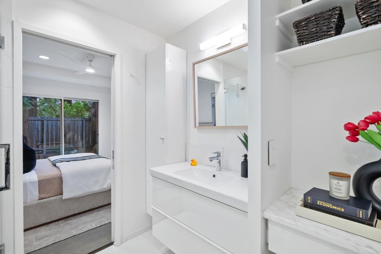 Detail Gallery Image 34 of 43 For 645 Maybell Ave a,  Palo Alto,  CA 94306 - 3 Beds | 2 Baths