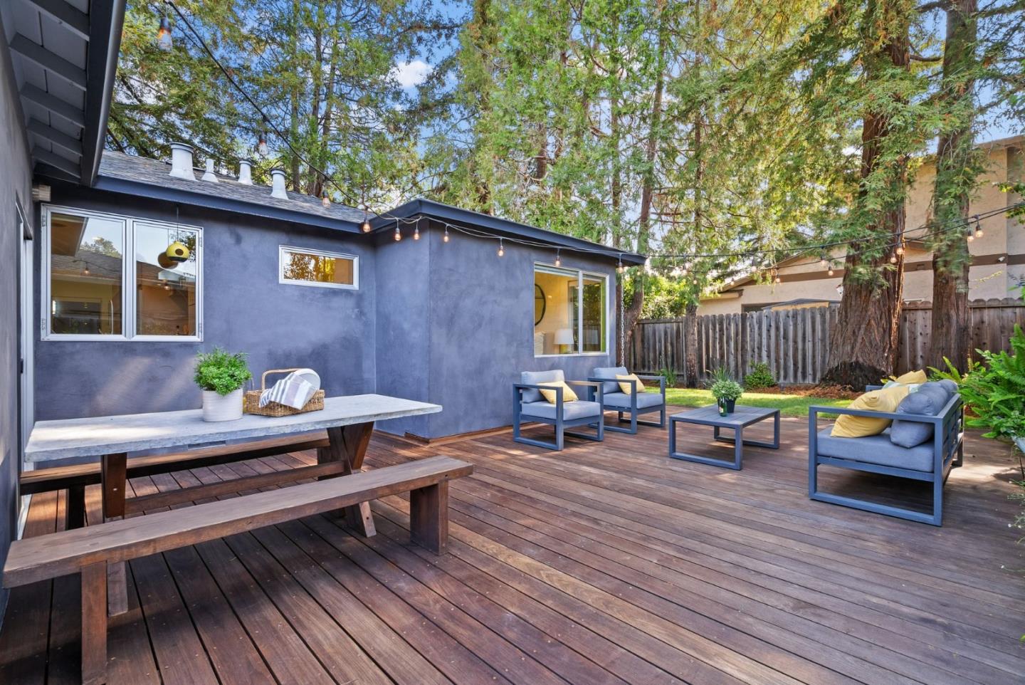 Detail Gallery Image 37 of 43 For 645 Maybell Ave a,  Palo Alto,  CA 94306 - 3 Beds | 2 Baths