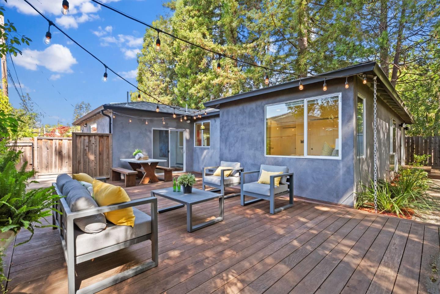 Detail Gallery Image 39 of 43 For 645 Maybell Ave a,  Palo Alto,  CA 94306 - 3 Beds | 2 Baths