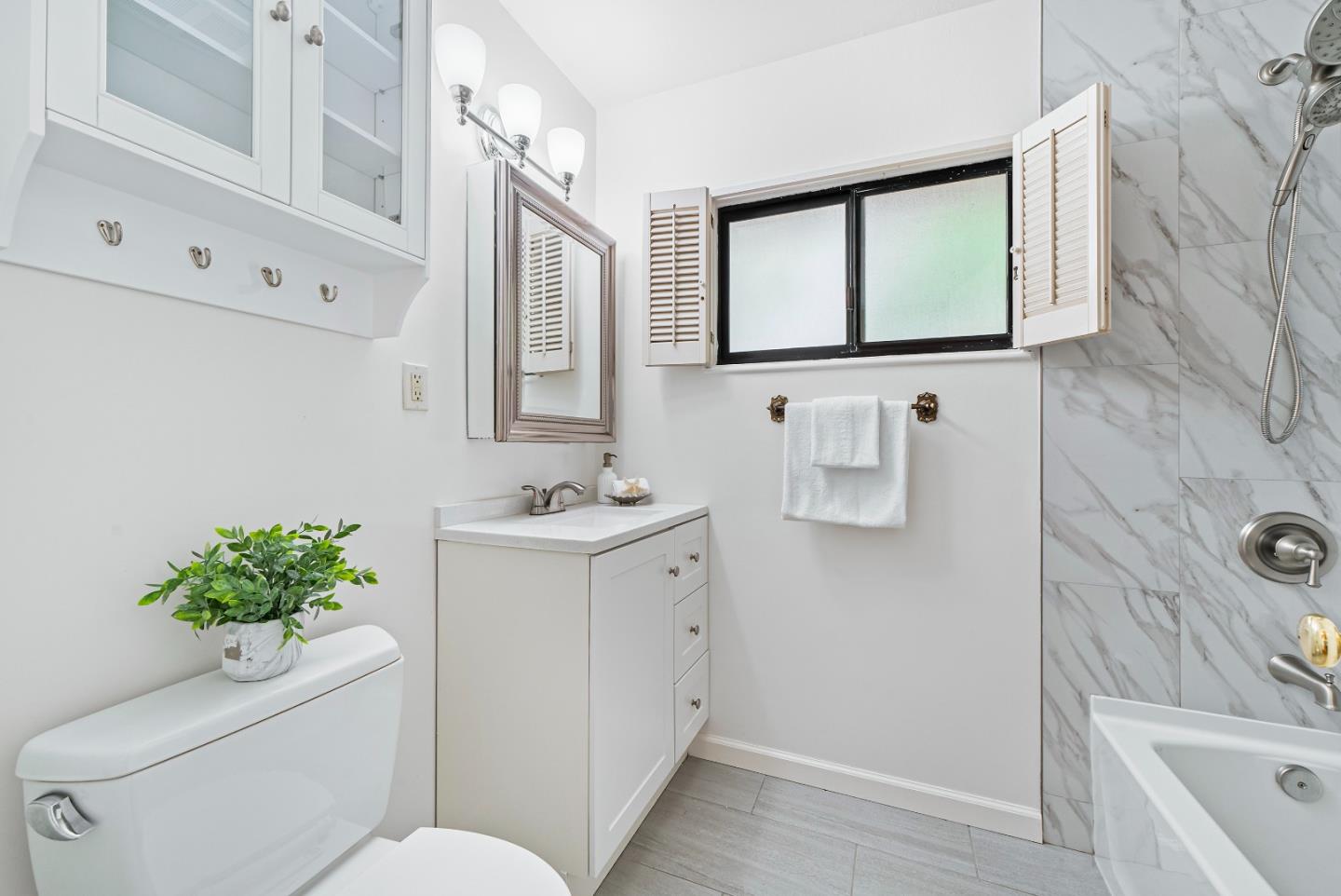 Detail Gallery Image 19 of 43 For 50 Jordan Pl, Palo Alto,  CA 94303 - 4 Beds | 2 Baths