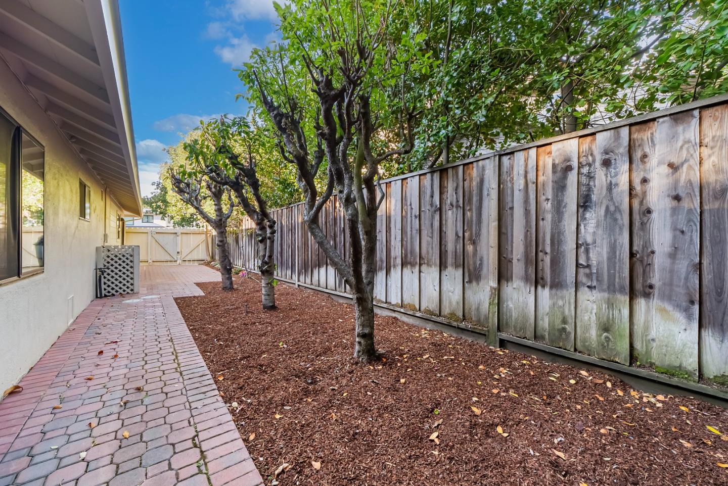 Detail Gallery Image 34 of 43 For 50 Jordan Pl, Palo Alto,  CA 94303 - 4 Beds | 2 Baths