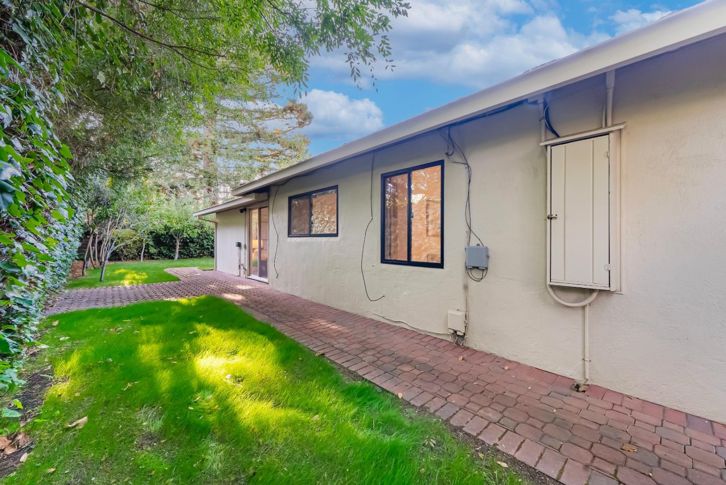 Detail Gallery Image 35 of 43 For 50 Jordan Pl, Palo Alto,  CA 94303 - 4 Beds | 2 Baths