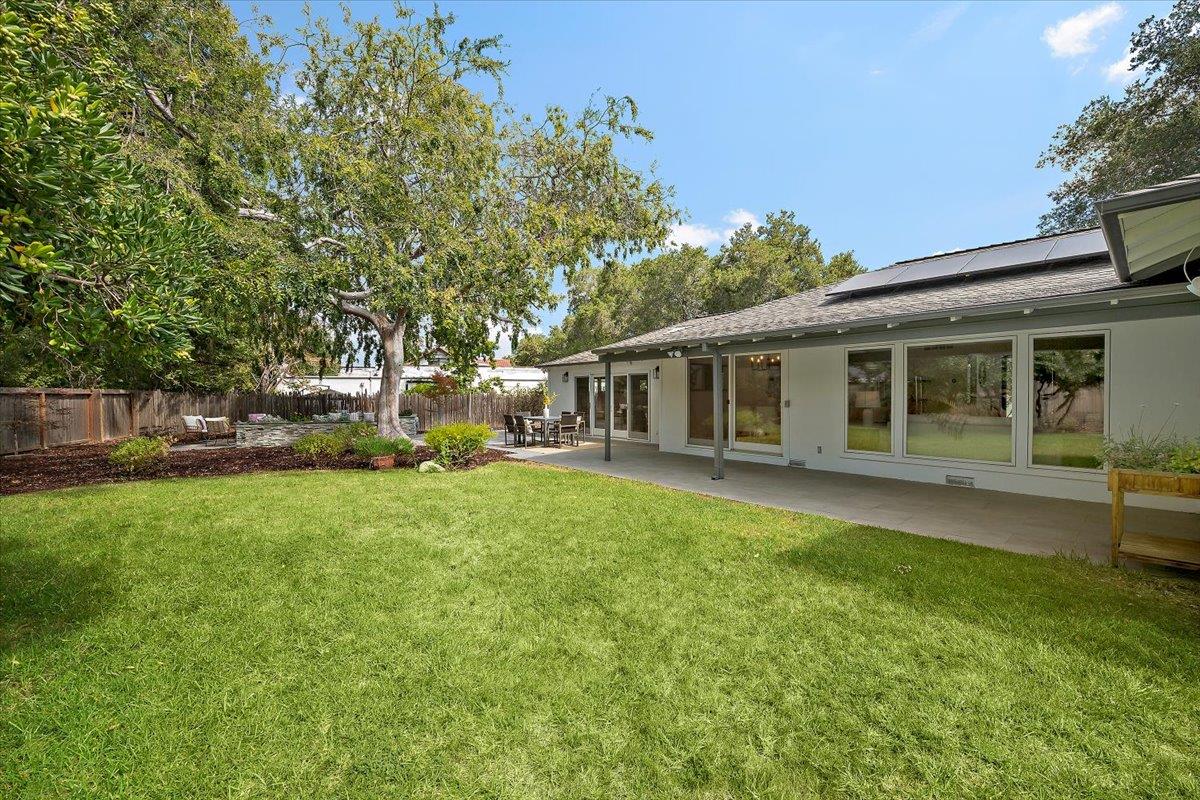 Detail Gallery Image 28 of 35 For 156 Beverly Ln, Los Altos,  CA 94022 - 3 Beds | 2 Baths