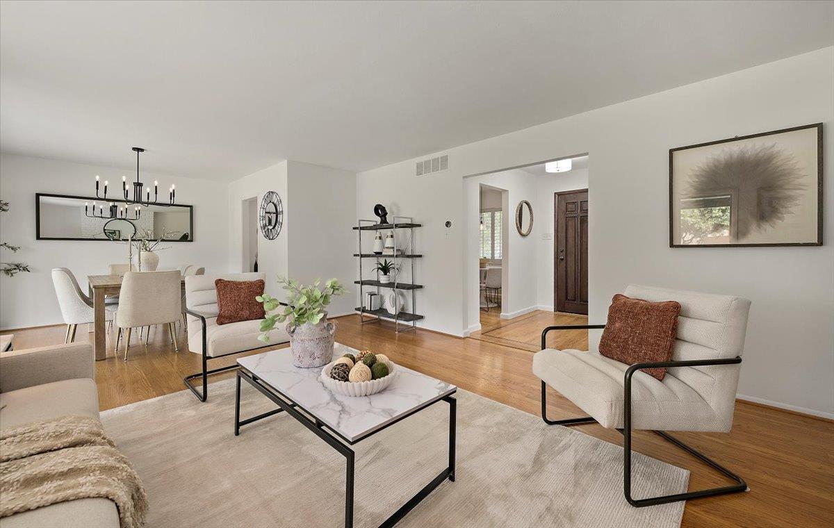 Detail Gallery Image 6 of 35 For 156 Beverly Ln, Los Altos,  CA 94022 - 3 Beds | 2 Baths