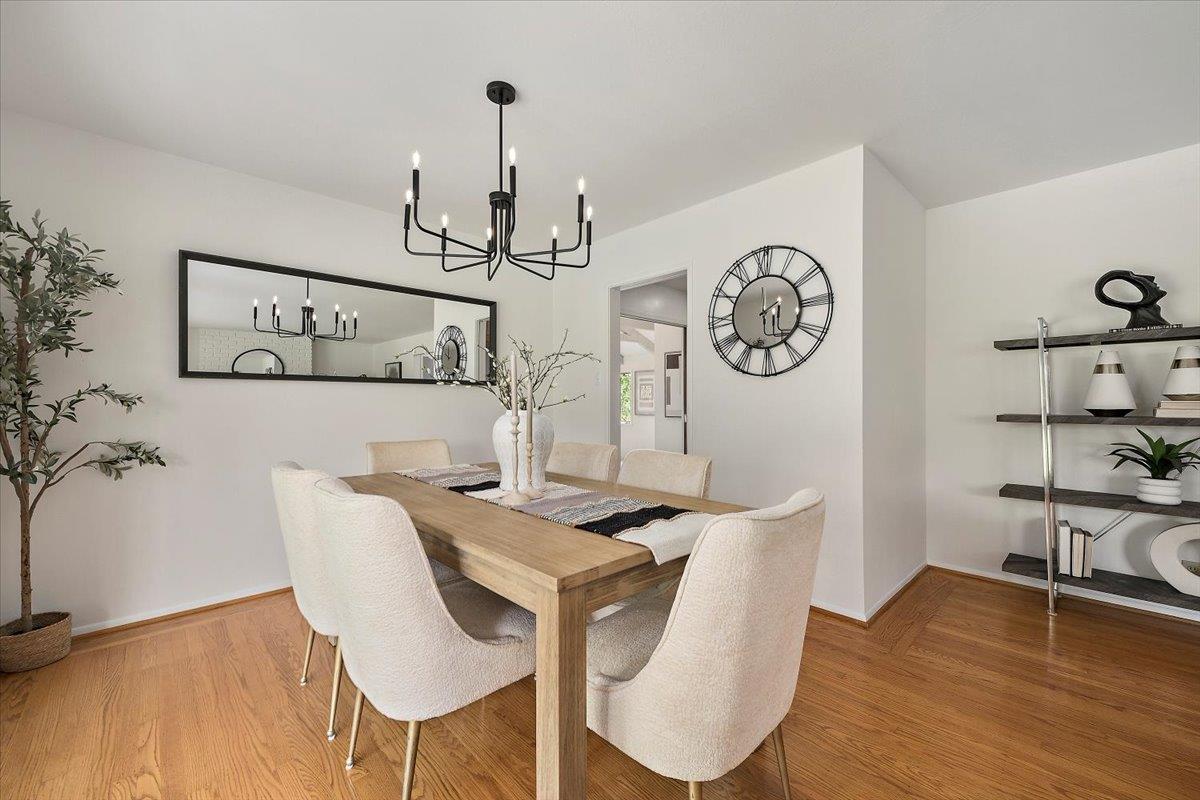 Detail Gallery Image 8 of 35 For 156 Beverly Ln, Los Altos,  CA 94022 - 3 Beds | 2 Baths