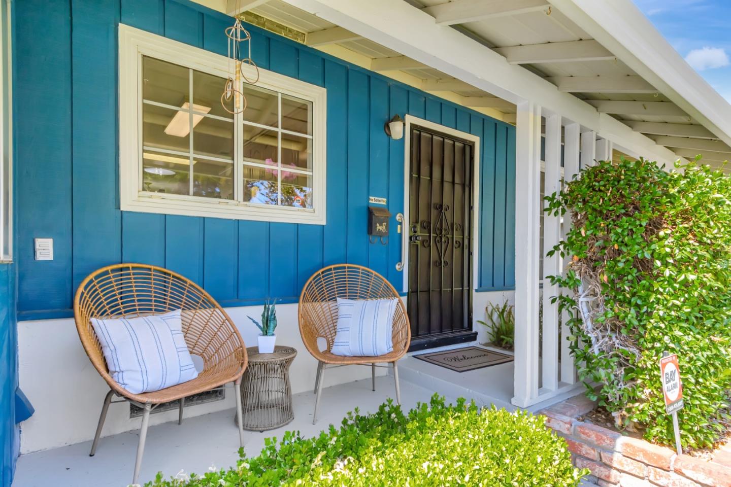 Detail Gallery Image 2 of 33 For 1335 Teresita Dr, San Jose,  CA 95129 - 5 Beds | 3 Baths