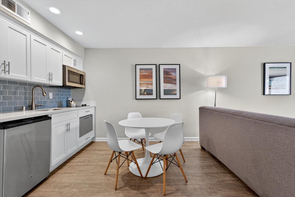 Detail Gallery Image 8 of 29 For 123 Seascape Resort Dr #123,  Aptos,  CA 95003 - 1 Beds | 1 Baths