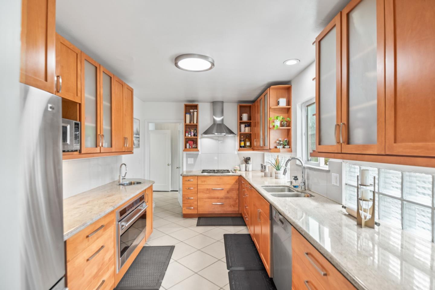 Detail Gallery Image 13 of 32 For 196 Douglane Ave, Santa Clara,  CA 95050 - 3 Beds | 2 Baths