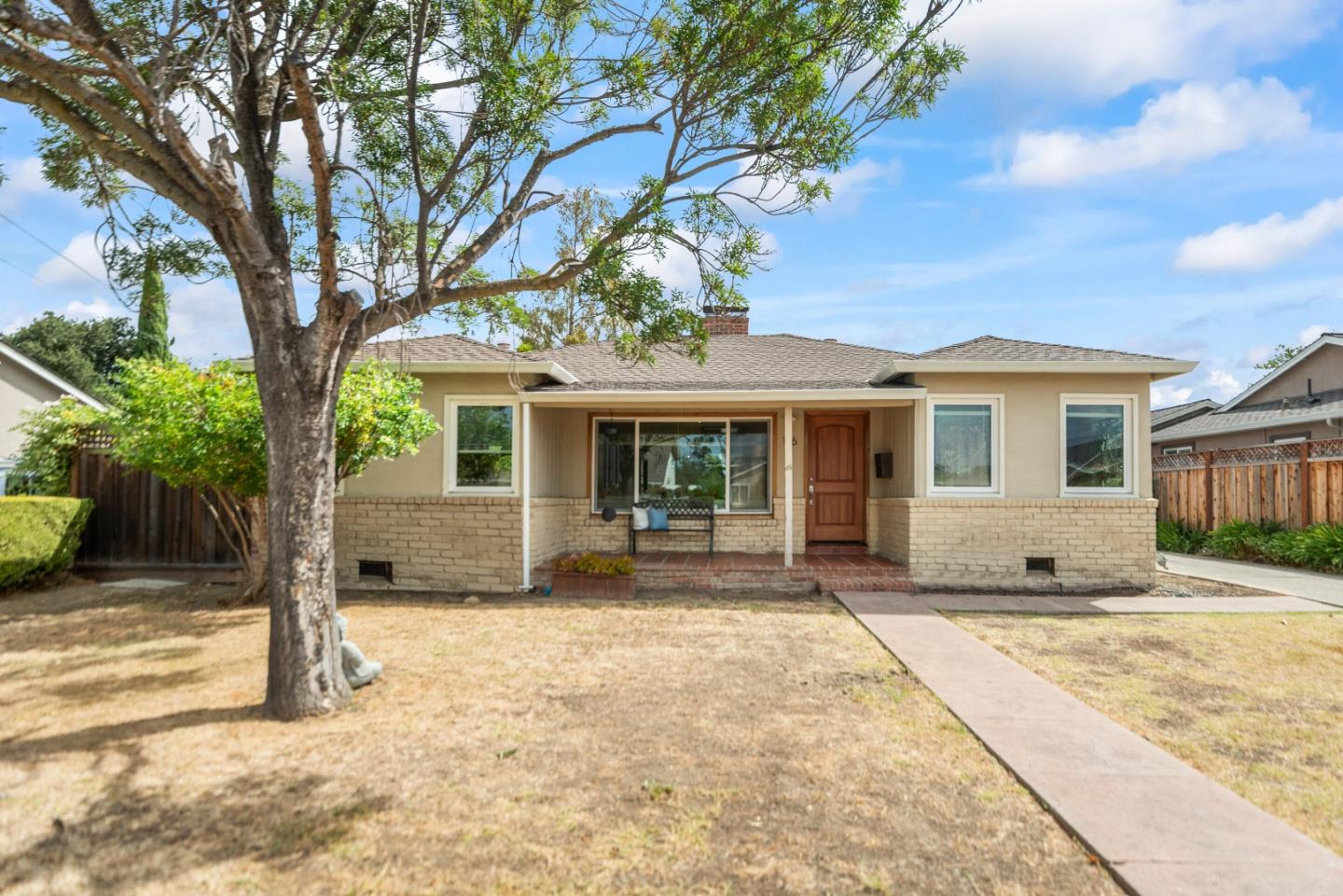 Detail Gallery Image 2 of 32 For 196 Douglane Ave, Santa Clara,  CA 95050 - 3 Beds | 2 Baths